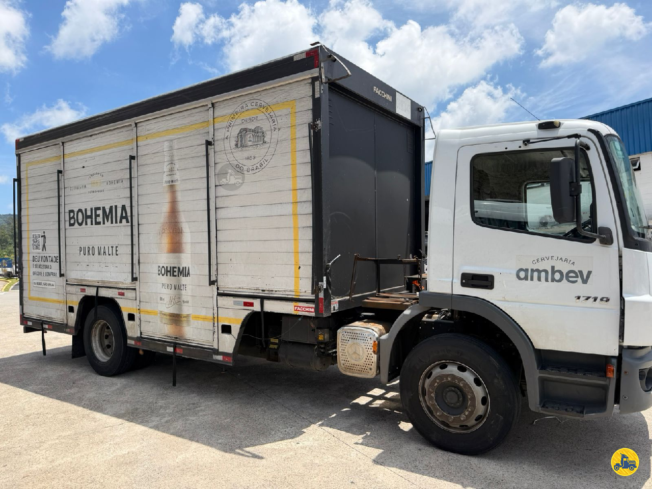 CAMINHAO MERCEDES-BENZ MB 1719 Baú Bebidas Toco 4x2 Intersul Caminhões SAO PAULO SÃO PAULO SP