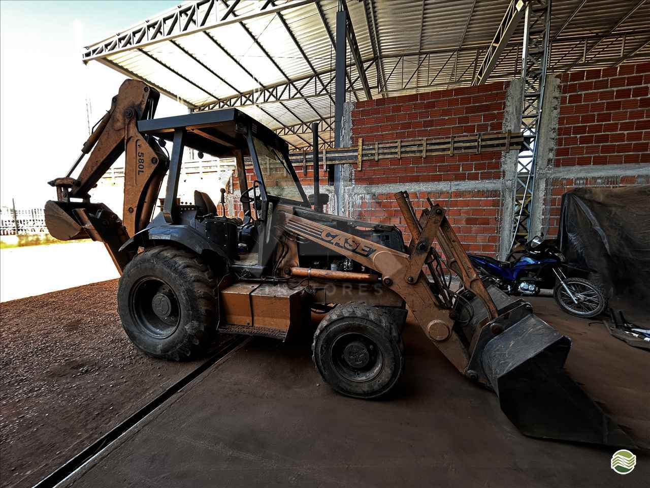 RETRO ESCAVADEIRA CASE 580L Tração 4x4 ATR Tratores PALMAS TOCANTINS TO