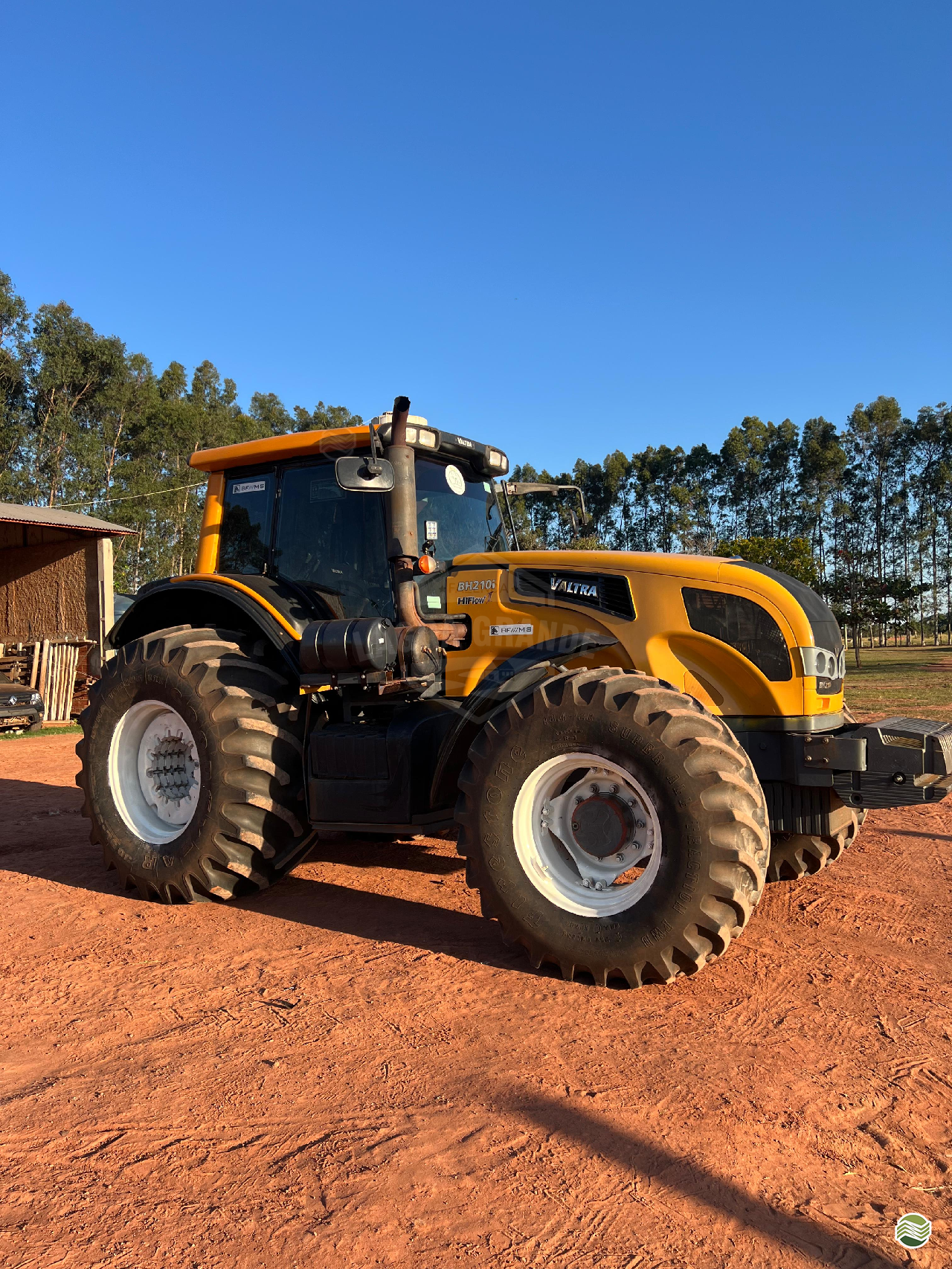 TRATOR VALTRA VALTRA BH 210 Tração 4x4 Fazenda Lagoa JARDIM MATO GROSSO DO SUL MS