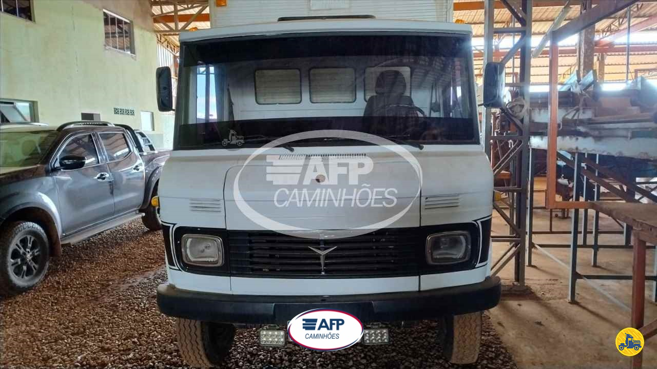 CAMINHAO MERCEDES-BENZ MB 608 Baú Furgão 3/4 4x2 AFP Caminhões UBERLANDIA MINAS GERAIS MG