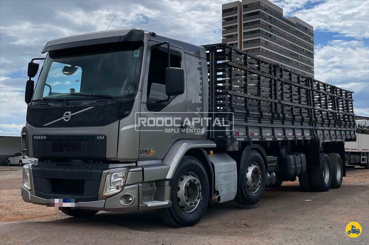 CAMINHAO VOLVO VOLVO VM 330 Carga Seca BiTruck 8x2 RODOCAPITAL - TRUCKVAN BRASILIA DISTRITO FEDERAL DF