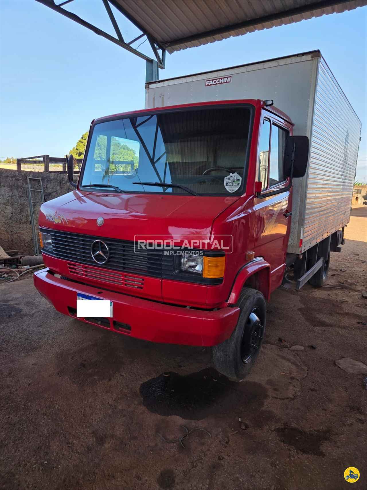 CAMINHAO MERCEDES-BENZ MB 710 Baú Furgão 3/4 4x2 RODOCAPITAL - TRUCKVAN BRASILIA DISTRITO FEDERAL DF