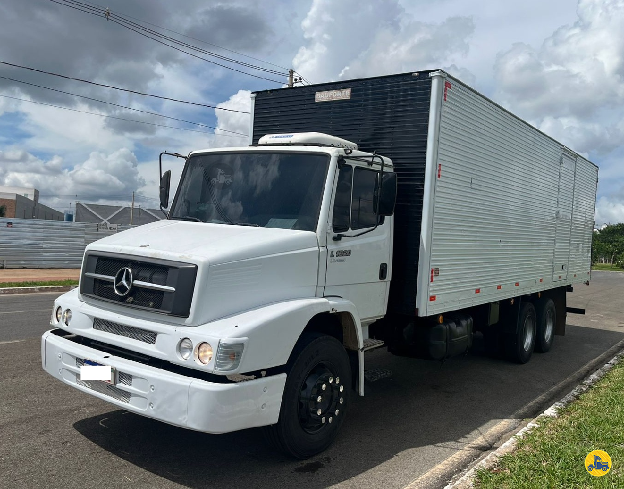 MB 1620 de RODOCAPITAL - TRUCKVAN