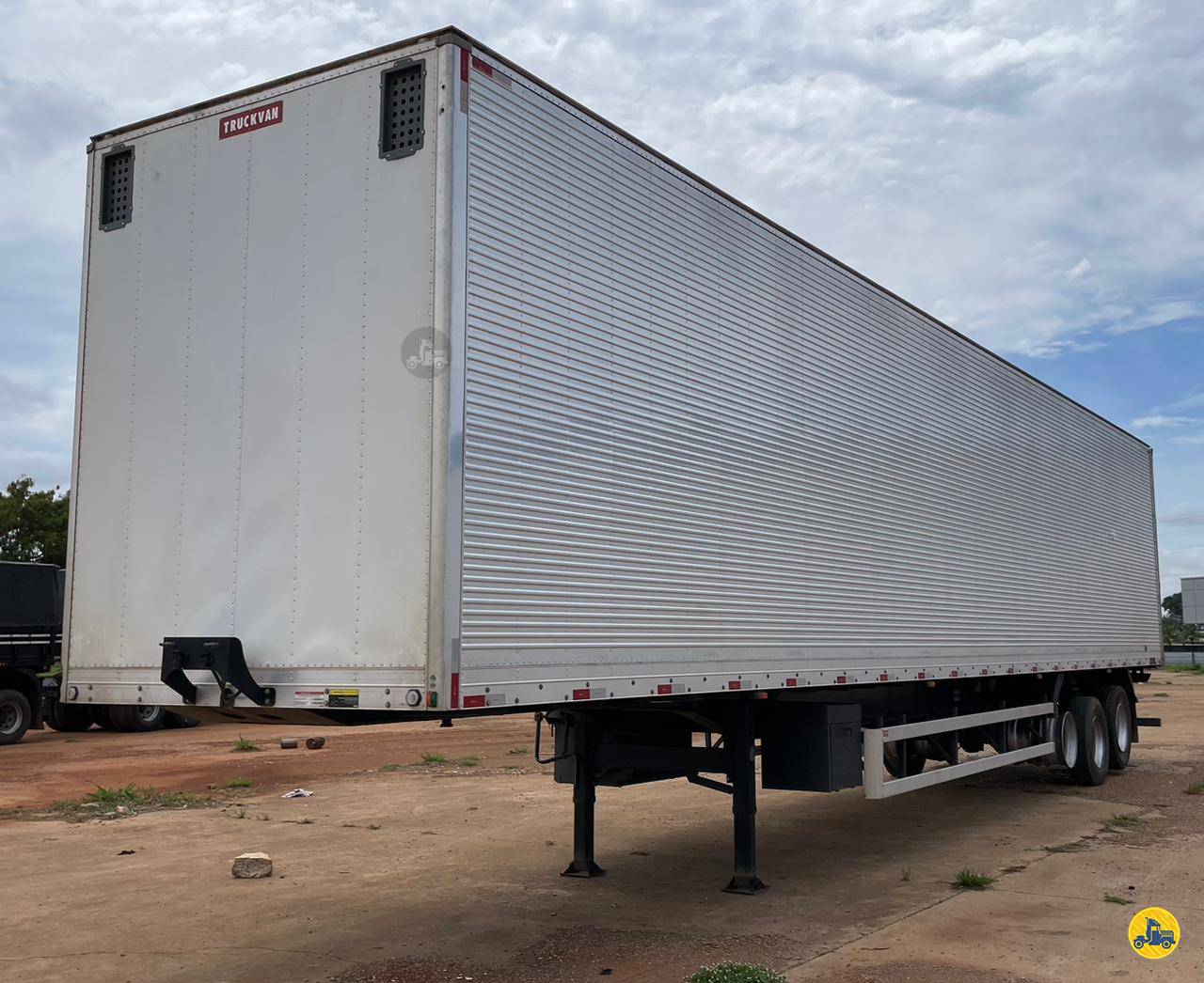 CARRETA SEMI-REBOQUE BAU FURGÃO RODOCAPITAL - TRUCKVAN BRASILIA DISTRITO FEDERAL DF