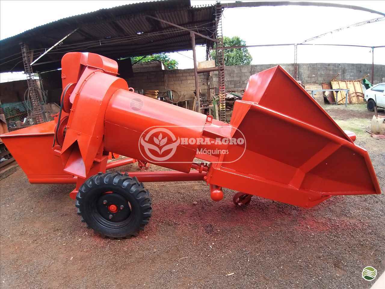 IMPLEMENTOS AGRICOLAS COLHEDORAS COLHEDORA DE MILHO 1 LINHA Hora-Agro Máquinas RIBEIRAO PRETO SÃO PAULO SP