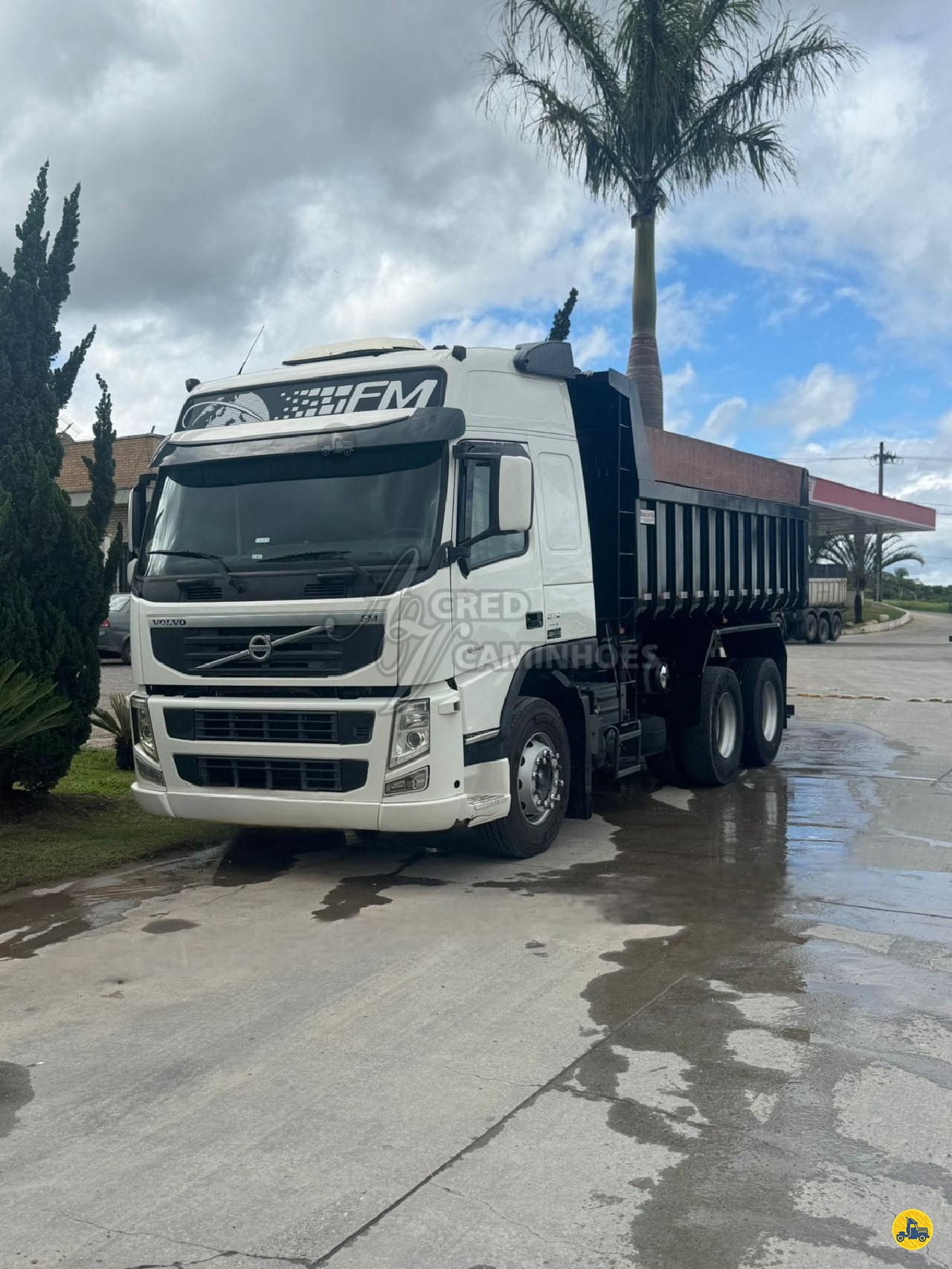 CAMINHAO VOLVO VOLVO FM 370 Caçamba Basculante Truck 6x2 Av Cred Caminhões PIEDADE SÃO PAULO SP