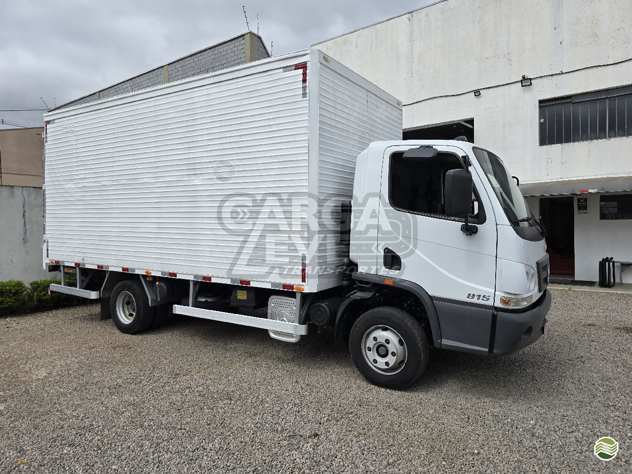 CAMINHAO MERCEDES-BENZ MB 815 Baú Furgão 3/4 4x2 Cargaleve Transportes CURITIBA PARANÁ PR