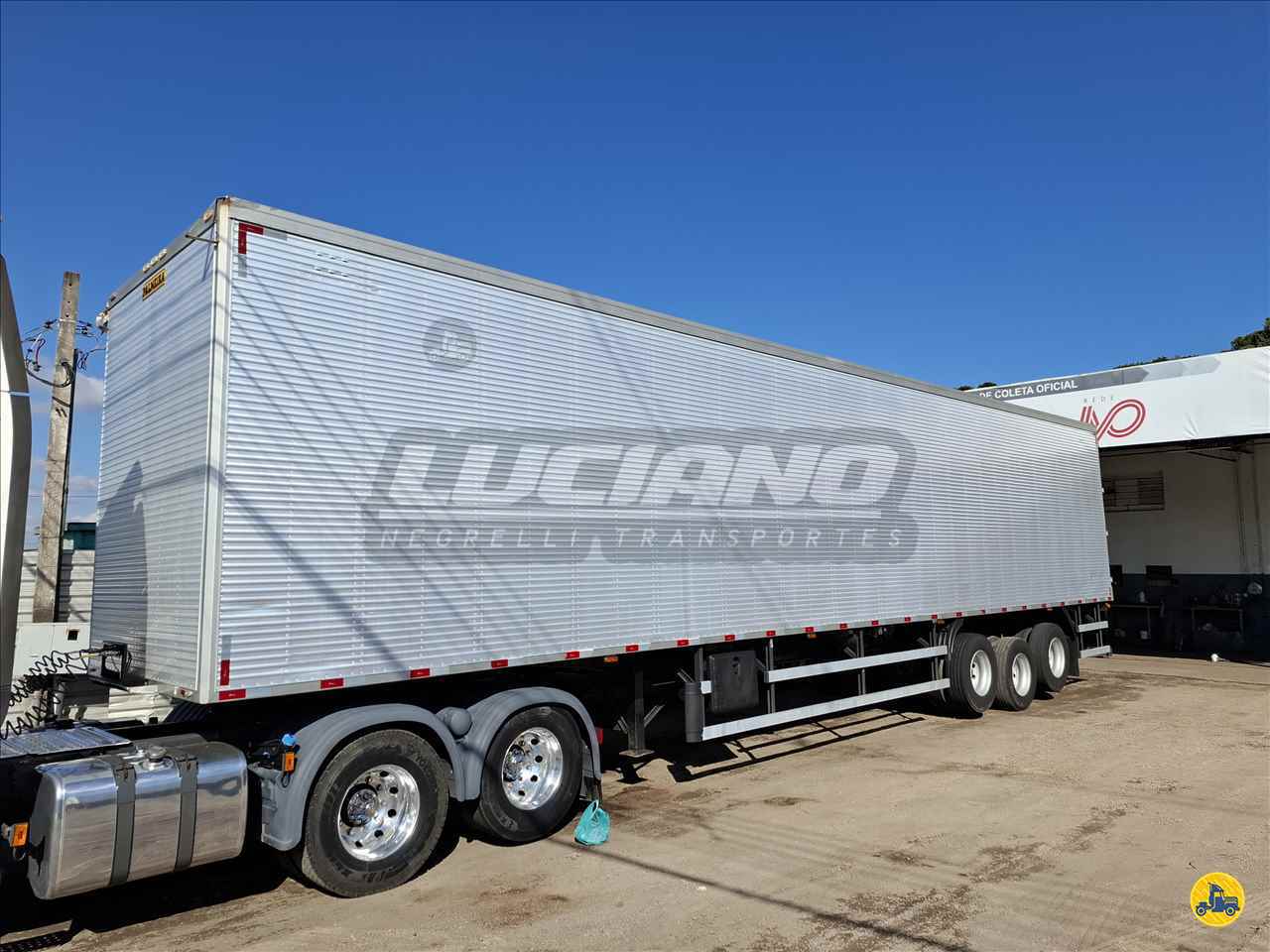 CARRETA SEMI-REBOQUE BAU FURGÃO Luciano Negrelli Transportes CURITIBA PARANÁ PR