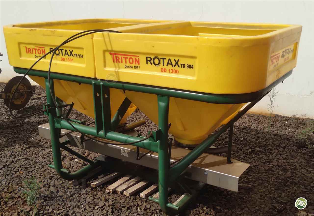 IMPLEMENTOS AGRICOLAS DISTRIBUIDOR ADUBO ORGÂNICO SÓLIDO Central Agro CASCAVEL PARANÁ PR