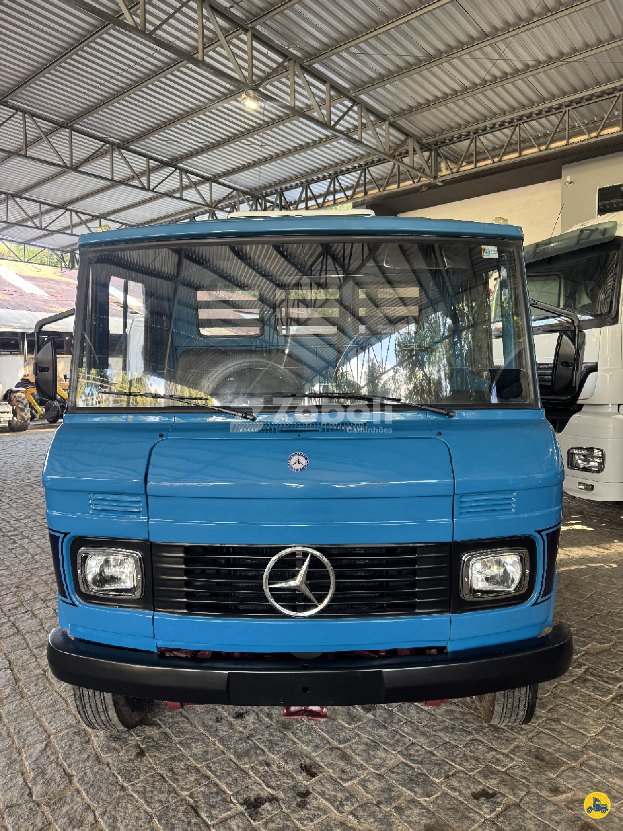 CAMINHAO MERCEDES-BENZ MB 608 Carga Seca Toco 4x2 Zoboli Caminhões CASTELO ESPÍRITO SANTO ES