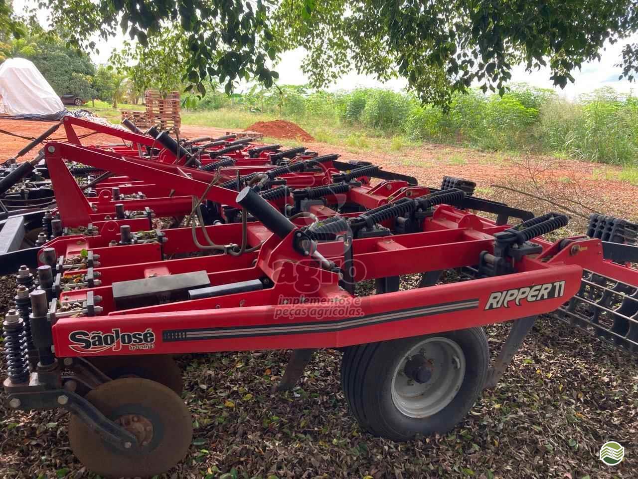 IMPLEMENTOS AGRICOLAS ESCARIFICADOR 23 HASTES DISCO CORTE BS Agro Implementos Agrícolas TAPURAH MATO GROSSO MT