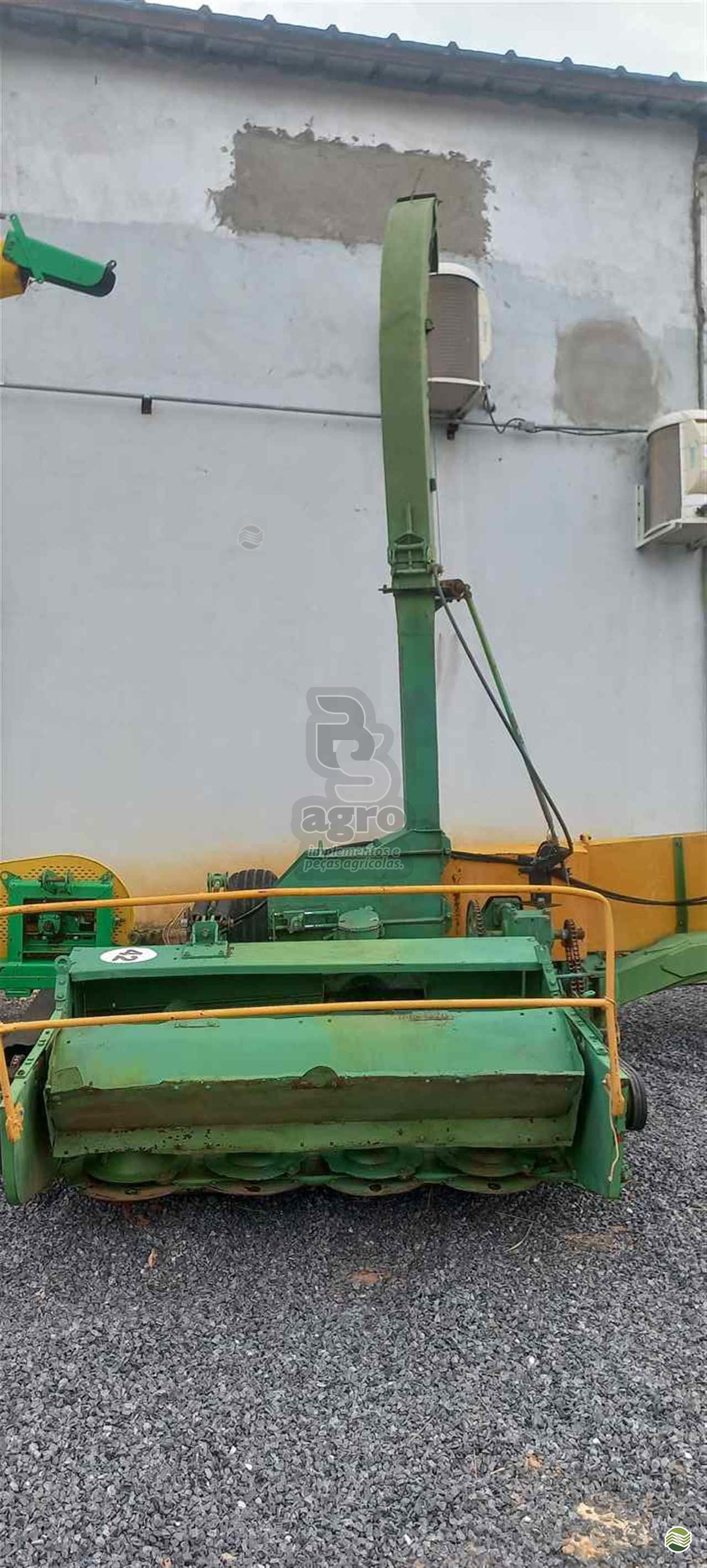 IMPLEMENTOS AGRICOLAS COLHEDORAS COLHEDORA DE MILHO 1 LINHA BS Agro Implementos Agrícolas TAPURAH MATO GROSSO MT