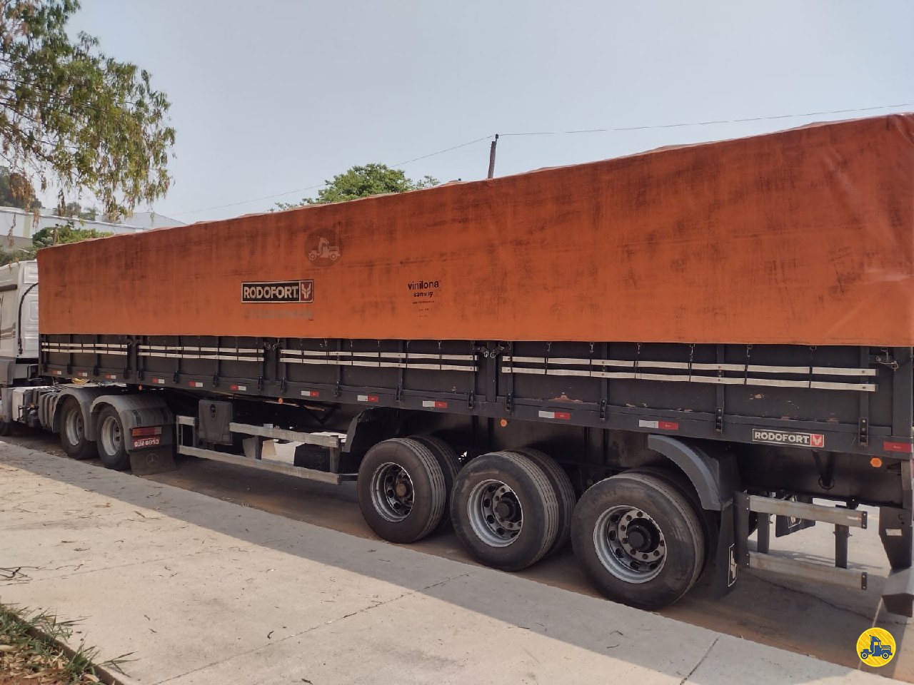 CARRETA SEMI-REBOQUE GRANELEIRO Gerominho Implementos Rodoviários - Guerra UBERLANDIA MINAS GERAIS MG