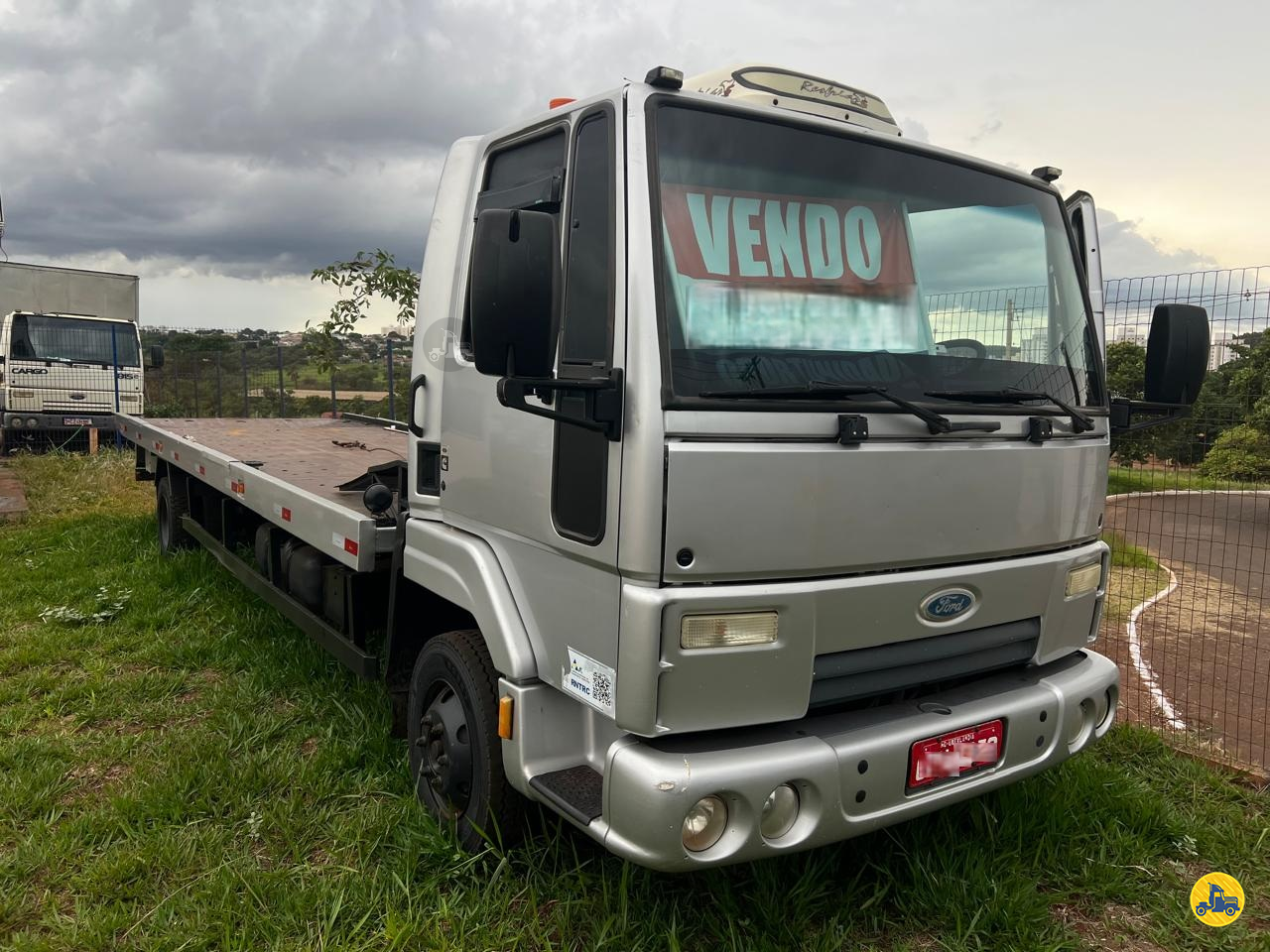 CAMINHAO FORD CARGO 815 Plataforma Guincho 3/4 4x2 Gerominho Implementos Rodoviários - Guerra UBERLANDIA MINAS GERAIS MG