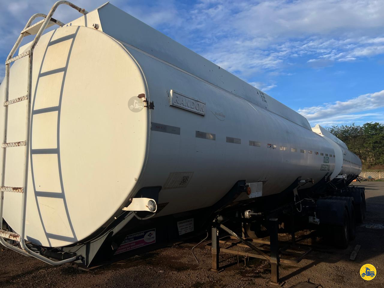 CARRETA BITREM TANQUE AÇO Gerominho Implementos Rodoviários - Guerra UBERLANDIA MINAS GERAIS MG