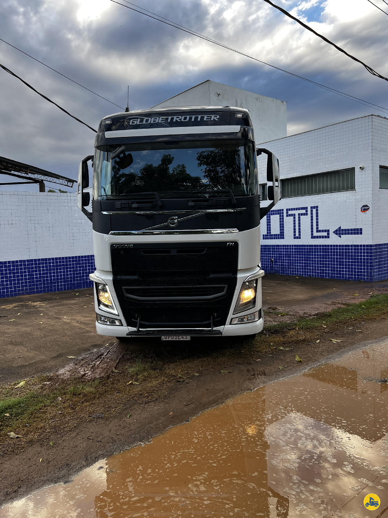 CAMINHAO VOLVO VOLVO FH 460 Cavalo Mecânico Cavalo 8x2 DTL Logística  CARATINGA MINAS GERAIS MG
