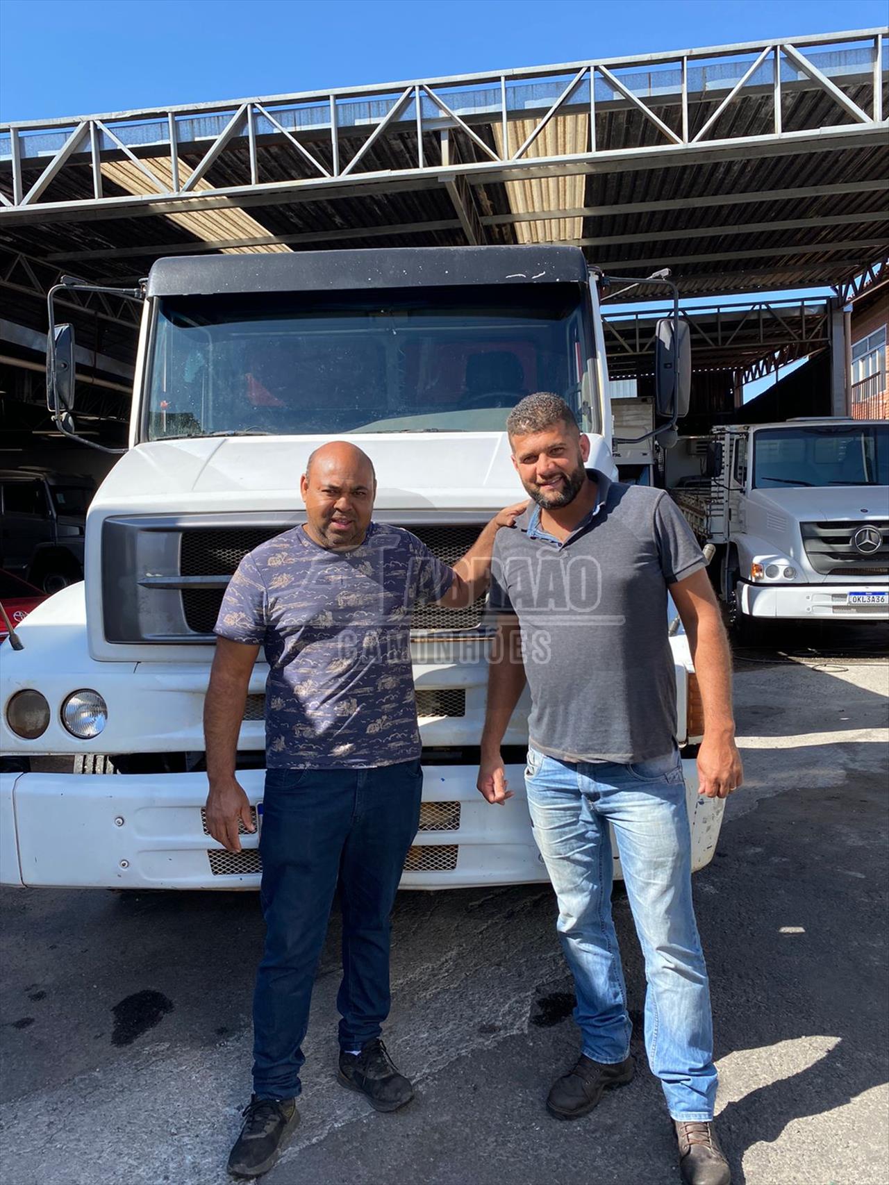 Mais um cliente saindo satisfeito da nossa loja! Mb 1620 ano 2003 Vendido!