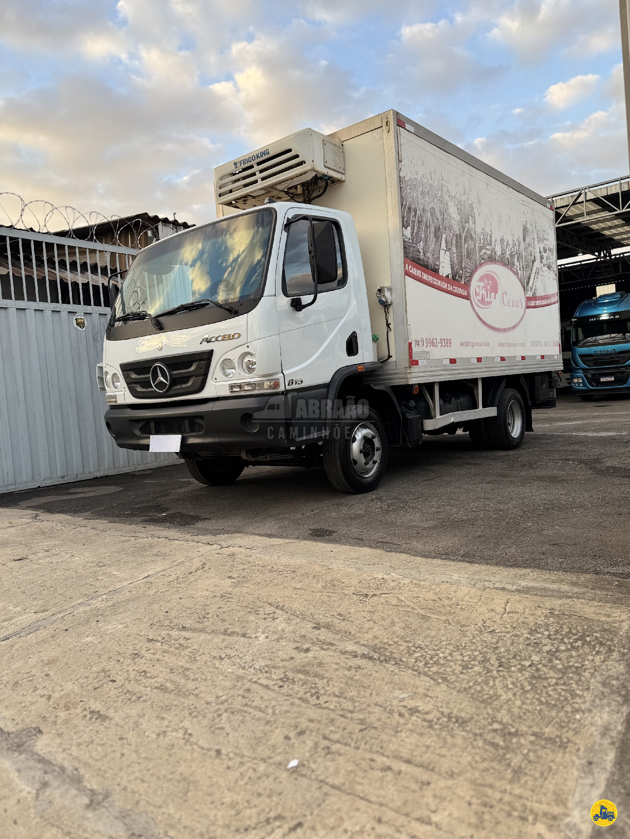 CAMINHAO MERCEDES-BENZ MB 815 Baú Térmico 3/4 4x2 Abraão Caminhões CONTAGEM MINAS GERAIS MG