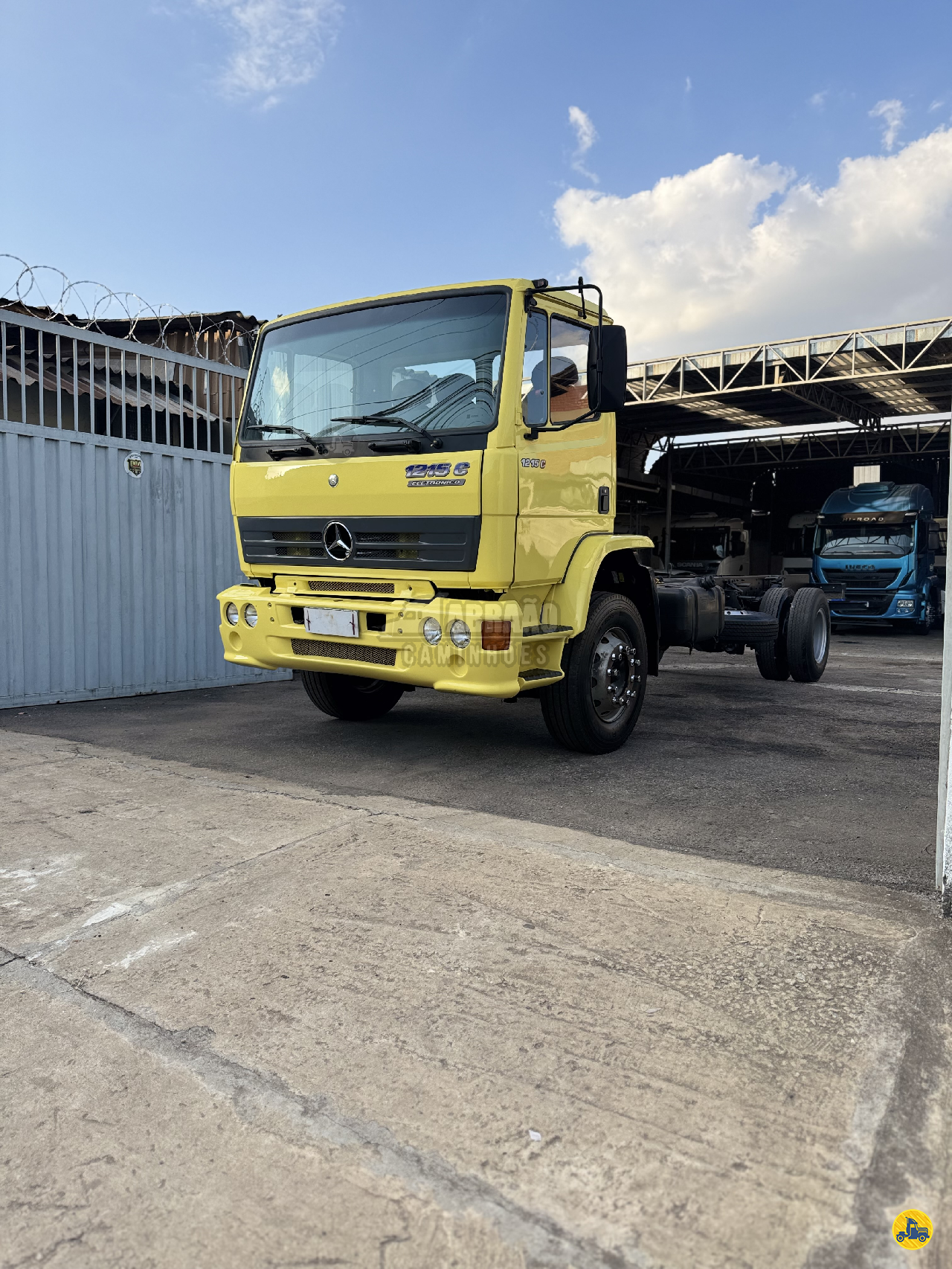CAMINHAO MERCEDES-BENZ MB 1215 Chassis Toco 4x2 Abraão Caminhões CONTAGEM MINAS GERAIS MG