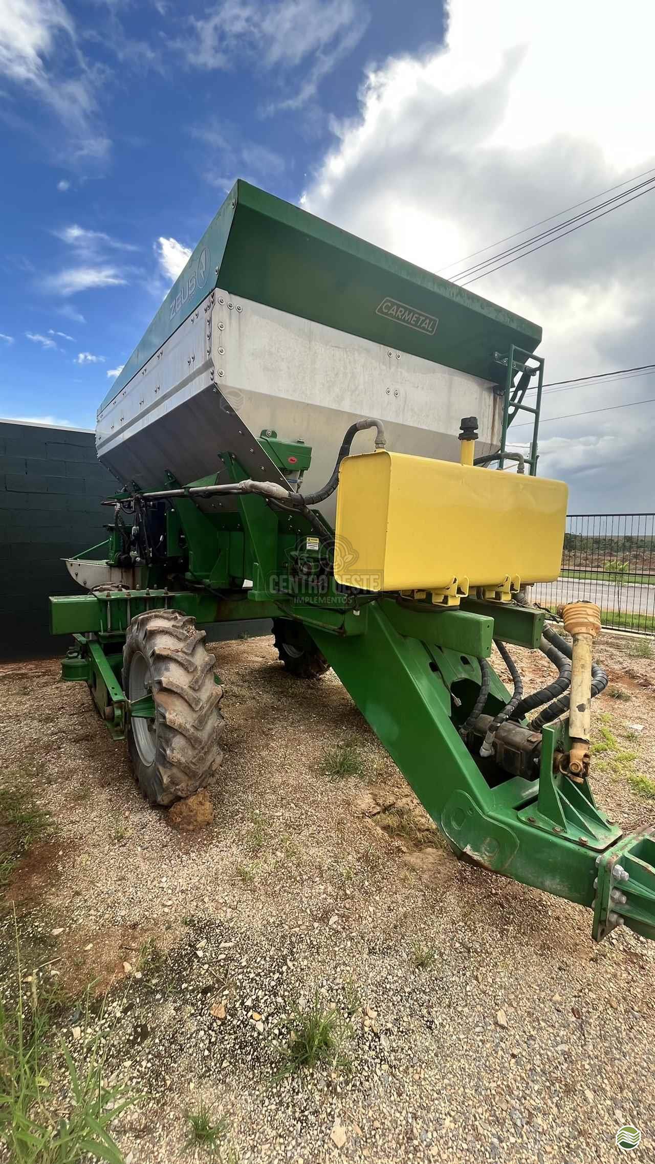 IMPLEMENTOS AGRICOLAS DISTRIBUIDOR CALCÁRIO 12000 Kg Centro Oeste Implementos Agrícolas LUCAS DO RIO VERDE MATO GROSSO MT
