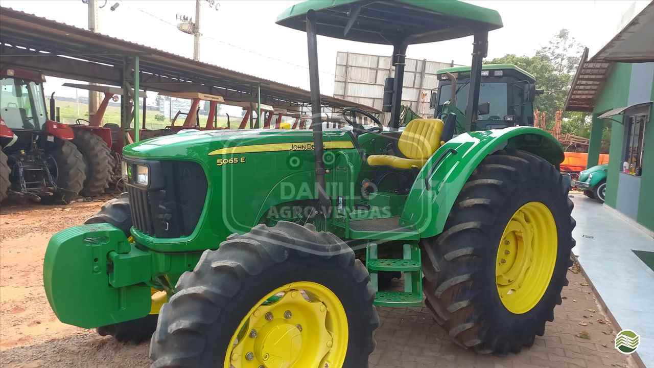 TRATOR JOHN DEERE JOHN DEERE 5065E Tração 4x4 Danillo Agro Vendas UMUARAMA PARANÁ PR