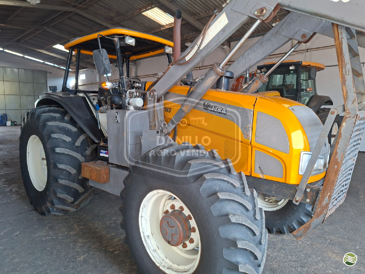 TRATOR VALTRA VALTRA BH 165 Tração 4x4 Danillo Agro Vendas UMUARAMA PARANÁ PR