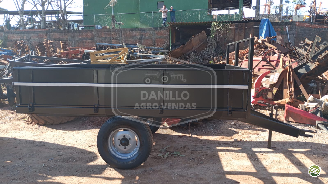 IMPLEMENTOS AGRICOLAS CARRETA AGRÍCOLA CARRETA 3T Danillo Agro Vendas UMUARAMA PARANÁ PR