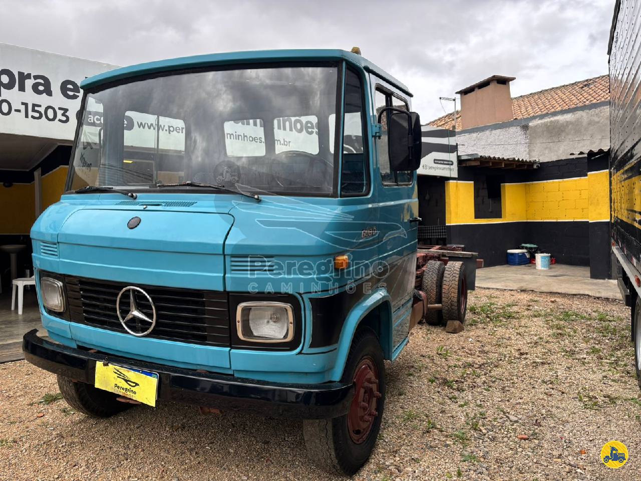 CAMINHAO MERCEDES-BENZ MB 608 Chassis 3/4 4x2 Peregrino Caminhões CURITIBA PARANÁ PR