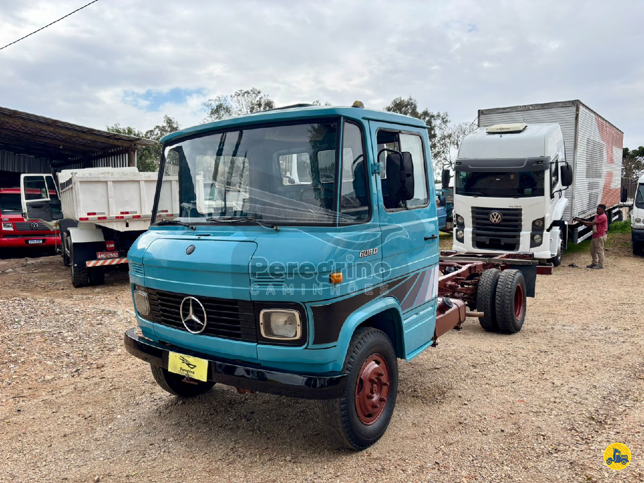 CAMINHAO MERCEDES-BENZ MB 608 Chassis 3/4 4x2 Peregrino Caminhões CURITIBA PARANÁ PR