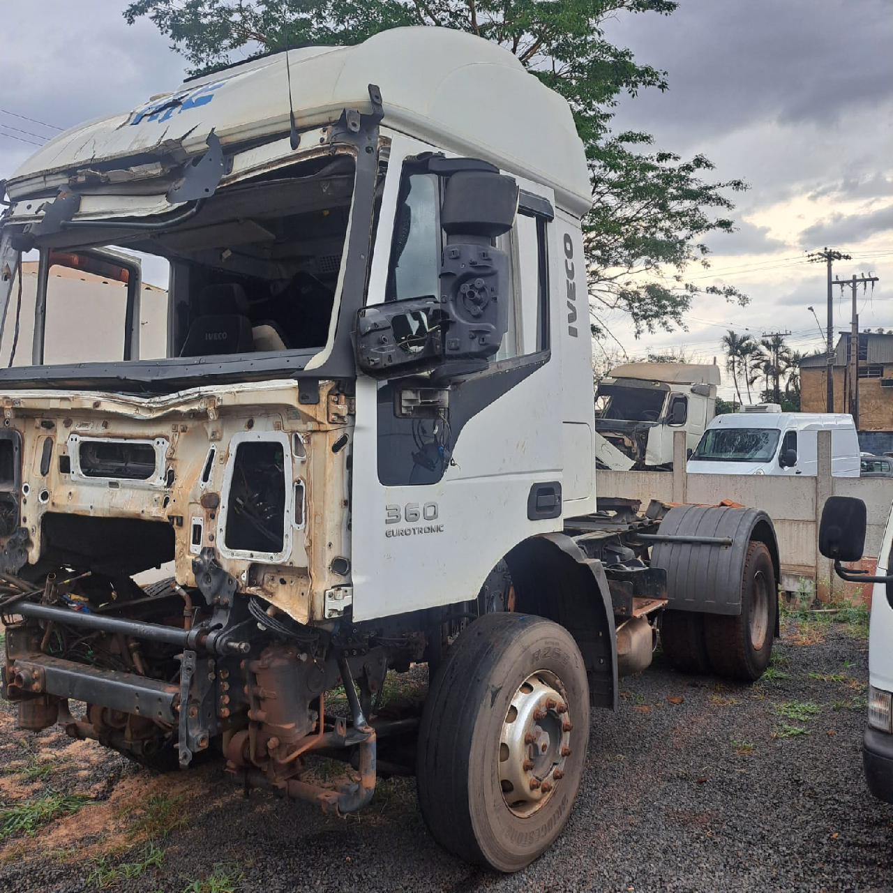 CAMINHAO IVECO STRALIS 360 Cavalo Mecânico Cavalo 4x2 Poncini Veículos e Peças RIBEIRAO PRETO SÃO PAULO SP