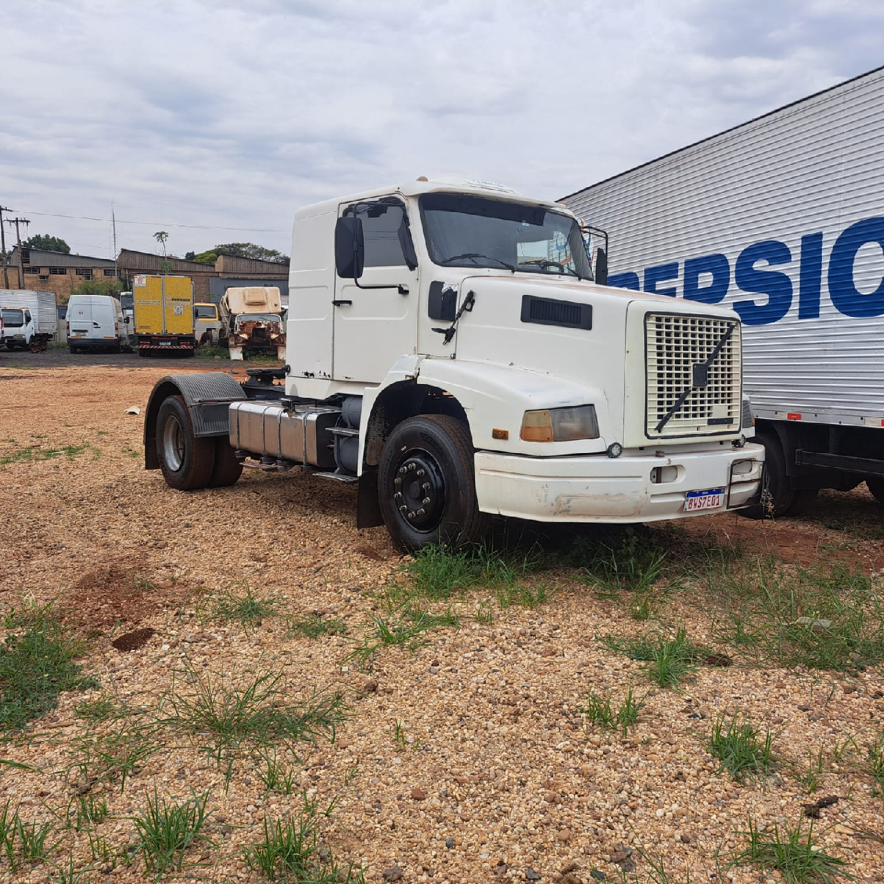 CAMINHAO VOLVO VOLVO NL12 360 Cavalo Mecânico Cavalo 4x2 Poncini Veículos e Peças RIBEIRAO PRETO SÃO PAULO SP