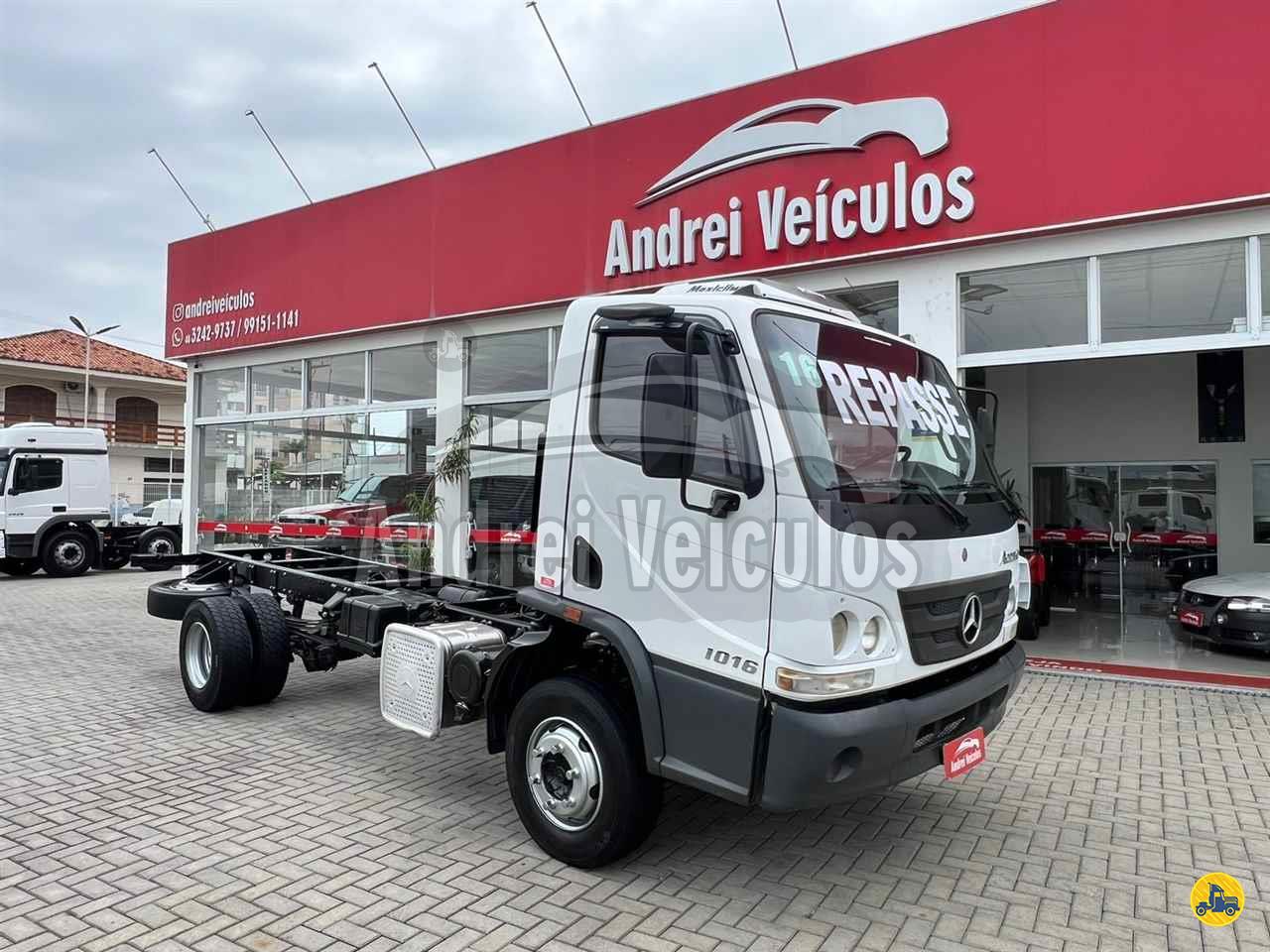 CAMINHAO MERCEDES-BENZ MB 1016 Chassis 3/4 4x2 Andrei Veículos e Caminhões PALHOCA SANTA CATARINA SC