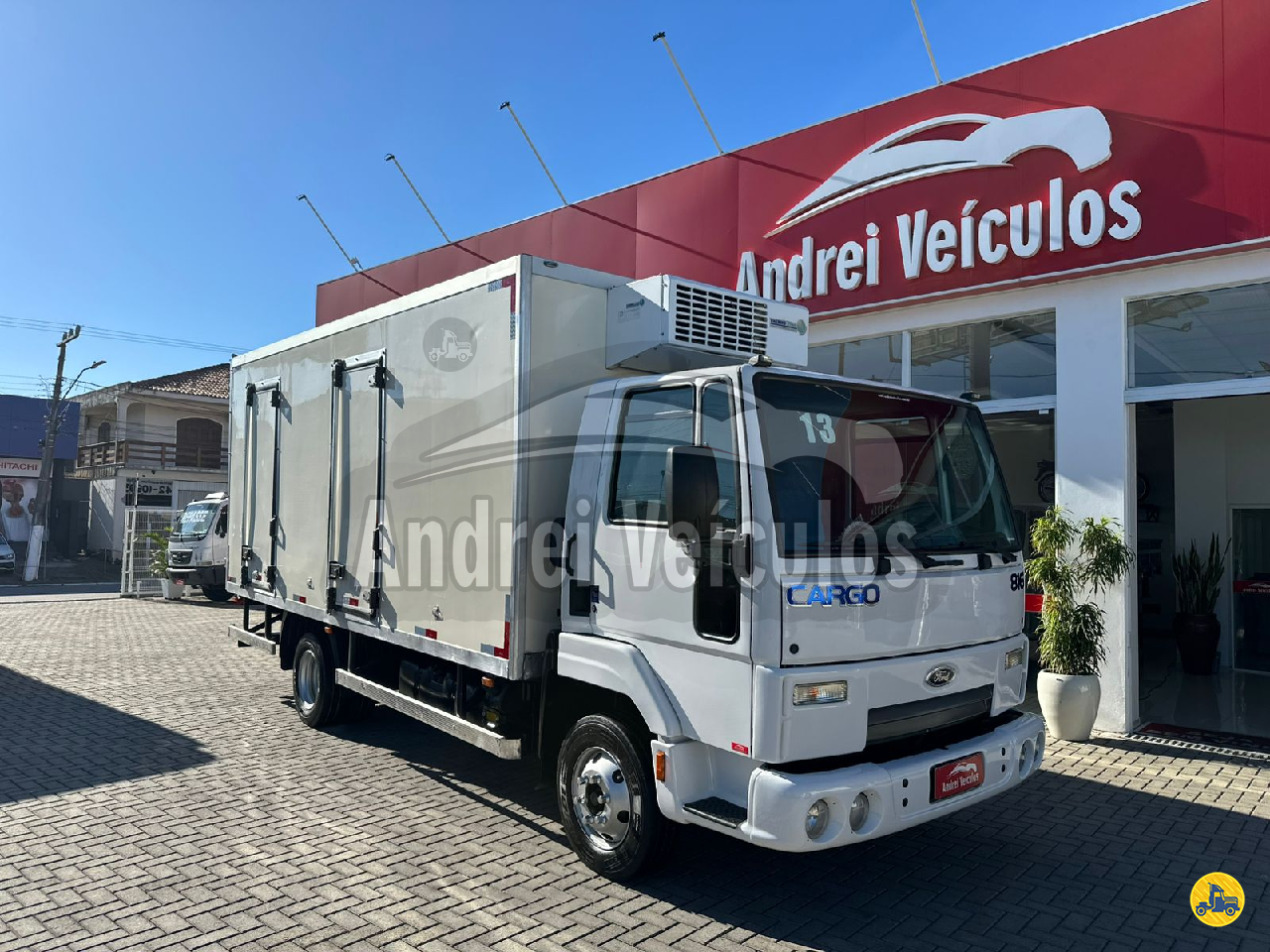 CAMINHAO FORD CARGO 816 Baú Frigorífico 3/4 4x2 Andrei Veículos e Caminhões PALHOCA SANTA CATARINA SC