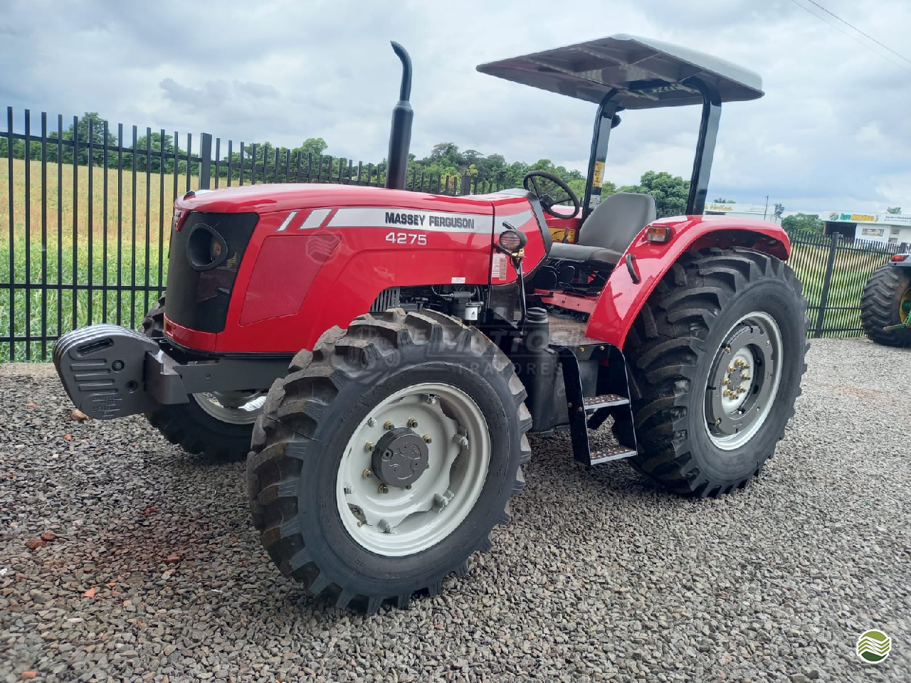 TRATOR MASSEY FERGUSON MF 4275 Tração 4x4 De Mattos Tratores  SANTA ROSA RIO GRANDE DO SUL RS