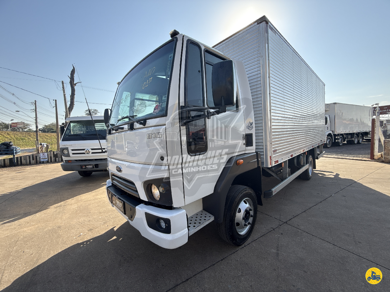 CAMINHAO FORD CARGO 816 Baú Furgão 3/4 4x2 Rodrigues Caminhões BADY BASSITT SÃO PAULO SP