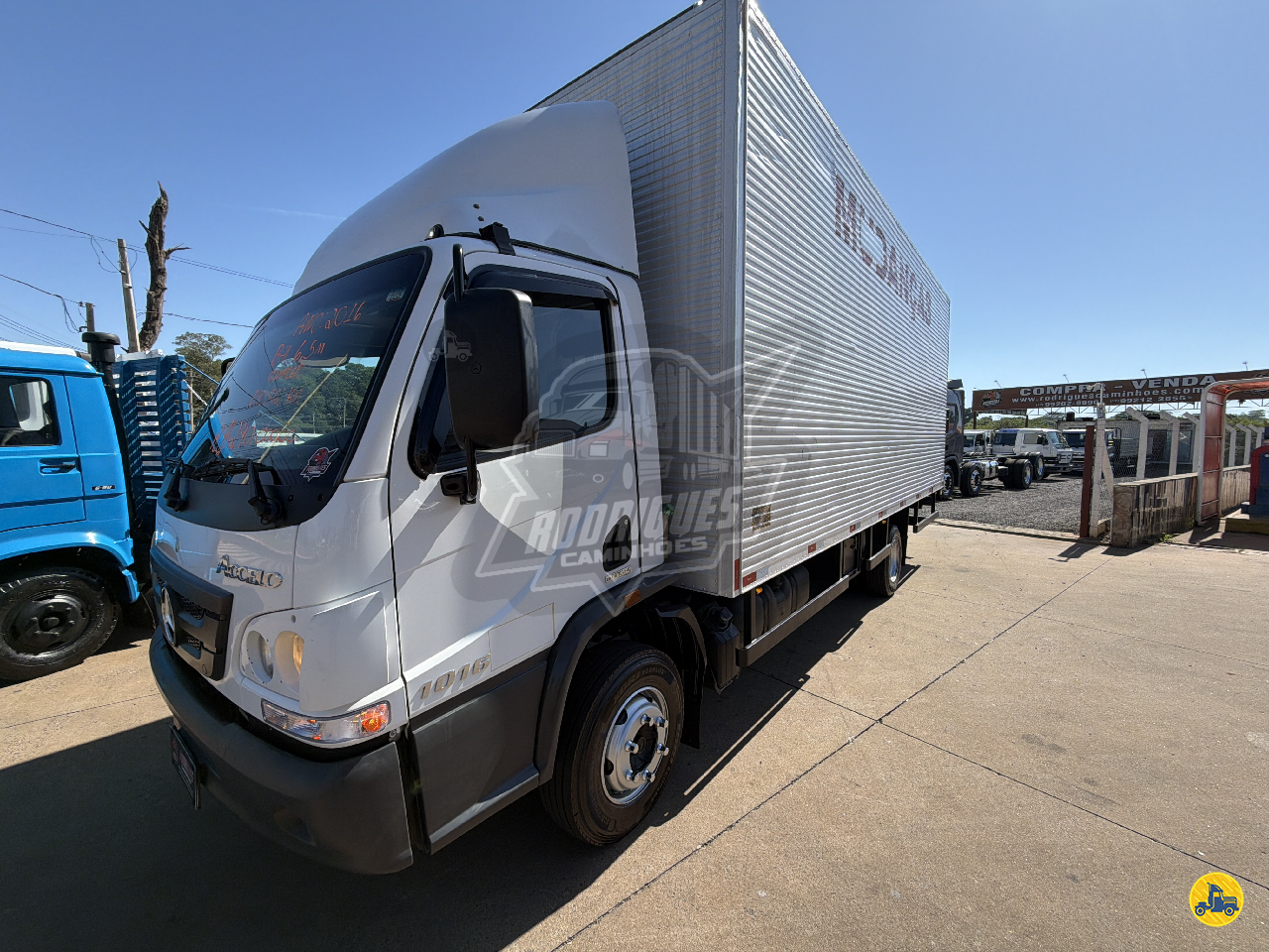CAMINHAO MERCEDES-BENZ MB 1016 Baú Furgão 3/4 4x2 Rodrigues Caminhões BADY BASSITT SÃO PAULO SP