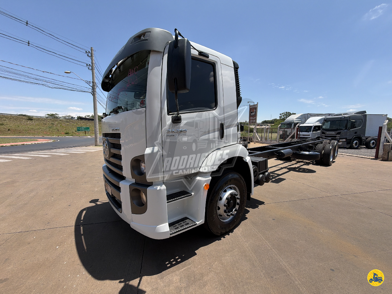CAMINHAO VOLKSWAGEN VW 24280 Chassis Truck 6x2 Rodrigues Caminhões BADY BASSITT SÃO PAULO SP