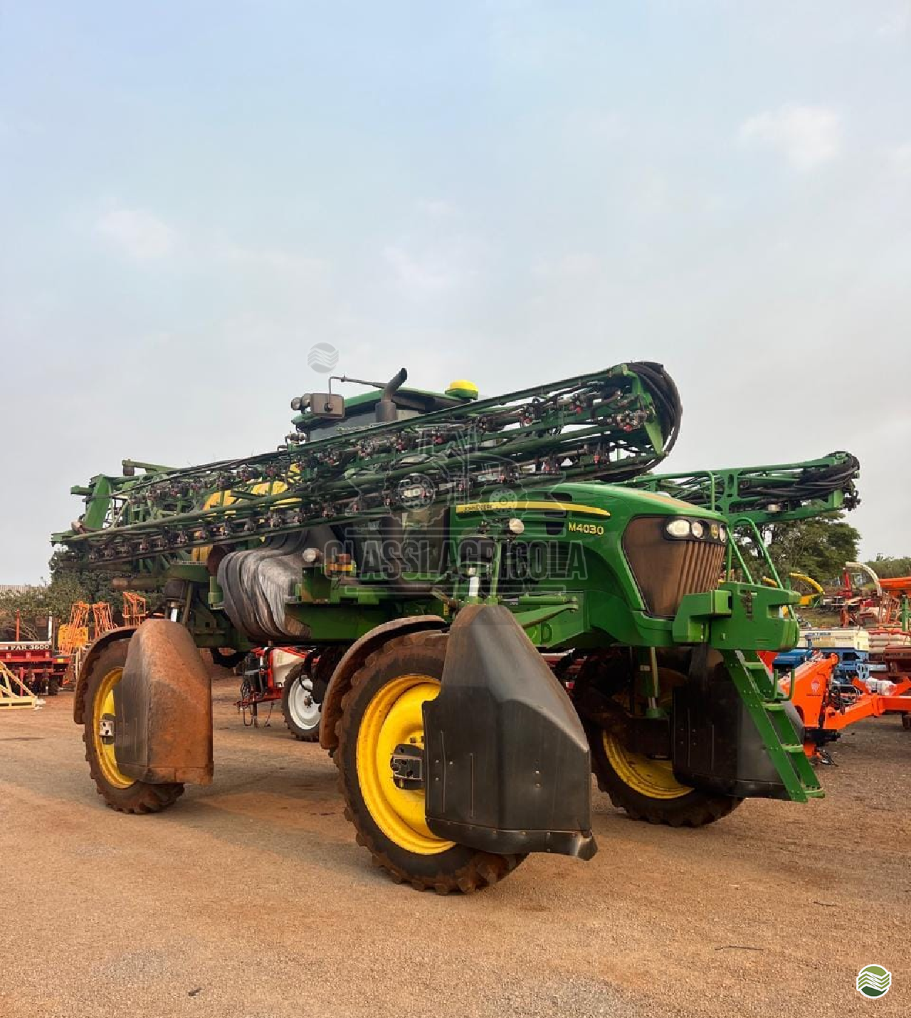 PULVERIZADOR JOHN DEERE JOHN DEERE M4030 Tração 4x4 Classi.Agrícola ASTORGA PARANÁ PR