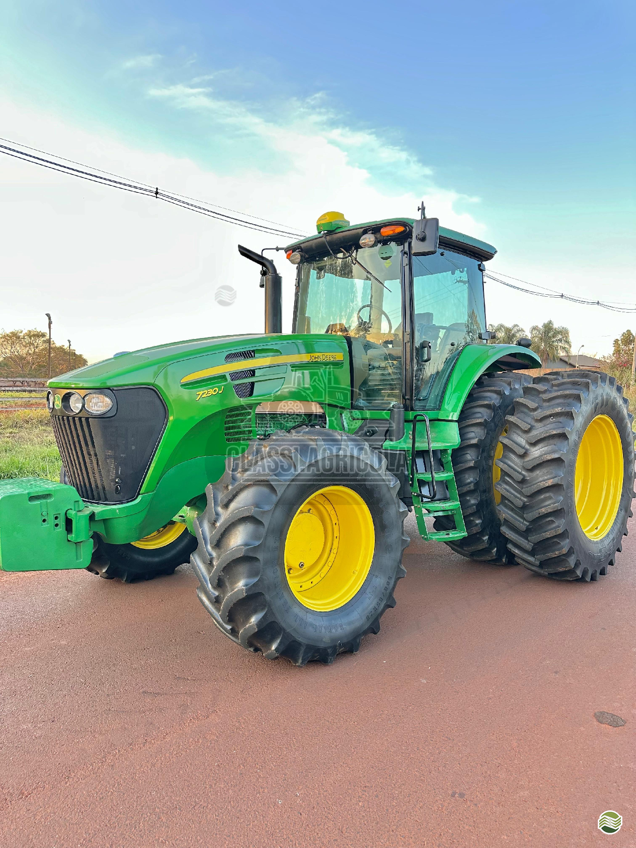 TRATOR JOHN DEERE JOHN DEERE 7230J Tração 4x4 Classi.Agrícola ASTORGA PARANÁ PR