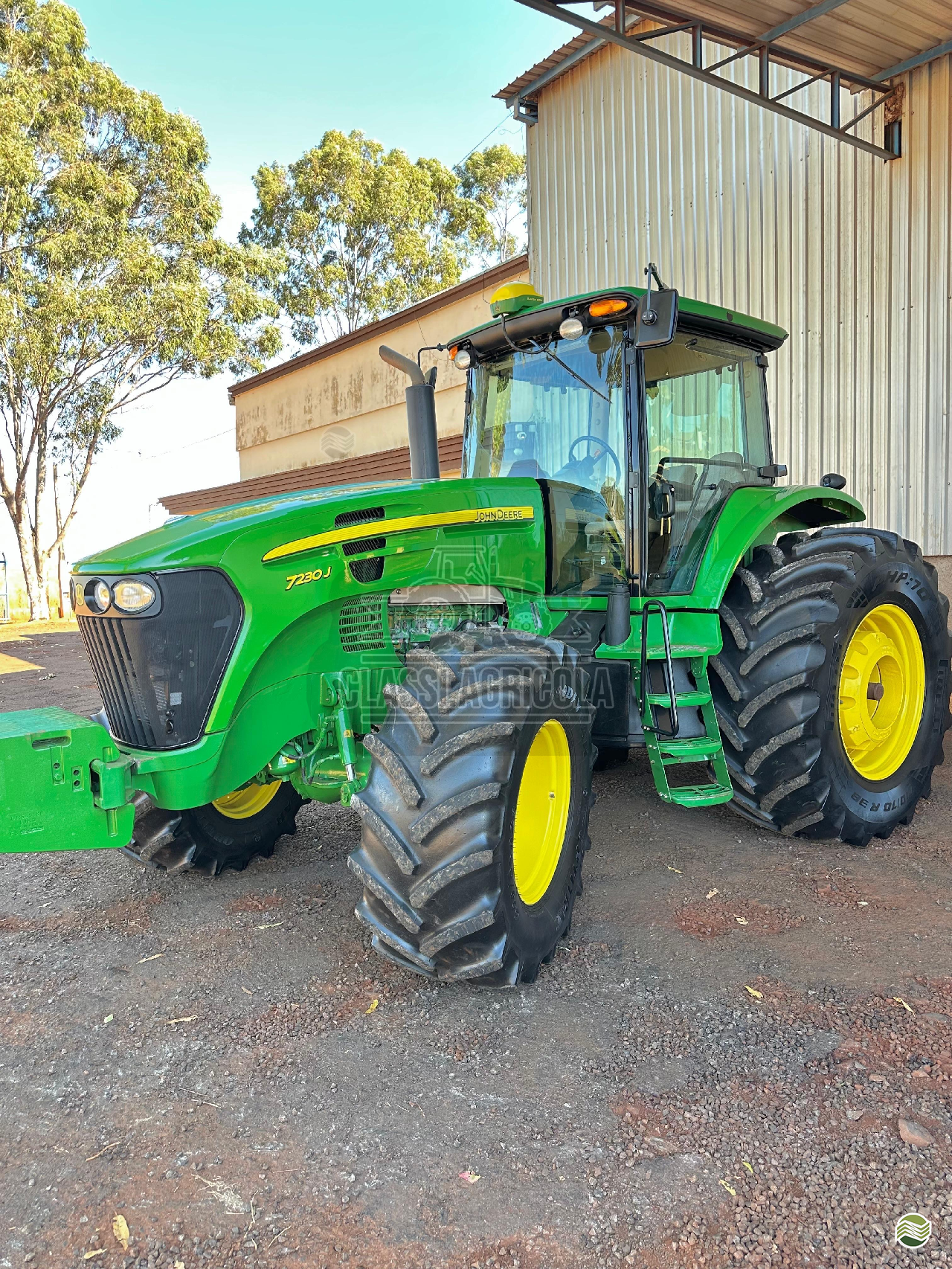 JOHN DEERE 7230J de Classi.Agrícola