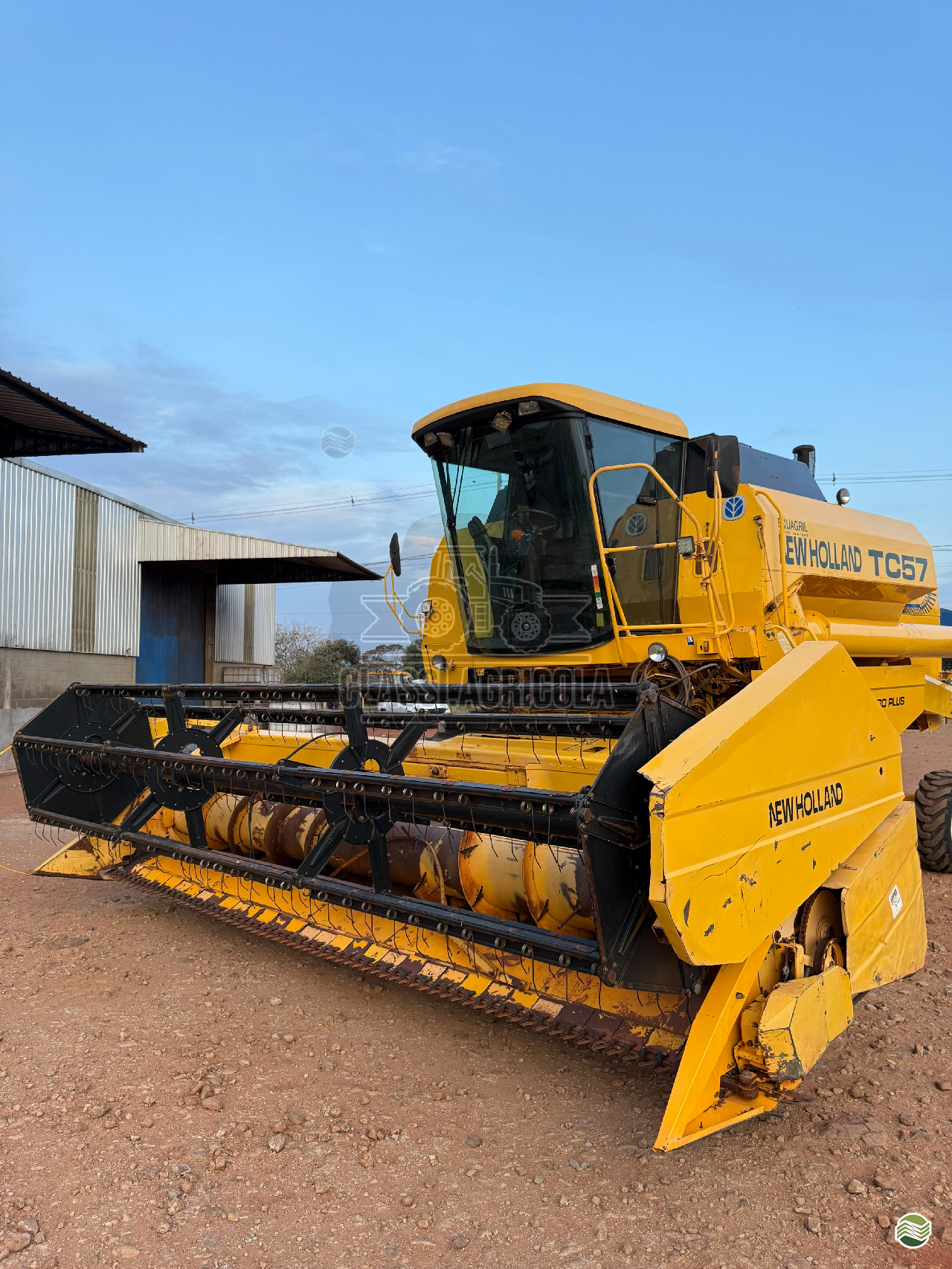 COLHEITADEIRA NEW HOLLAND TC 57 Classi.Agrícola ASTORGA PARANÁ PR