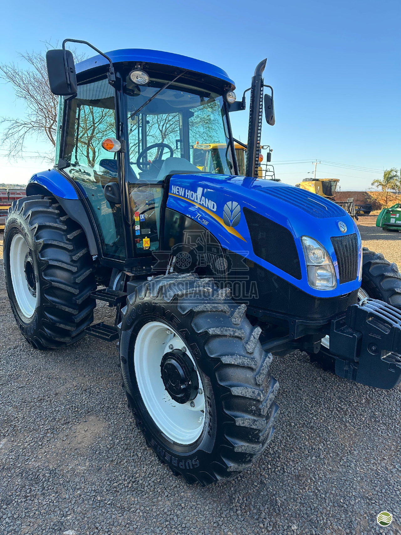 NEW TL 75E/4 de Classi.Agrícola