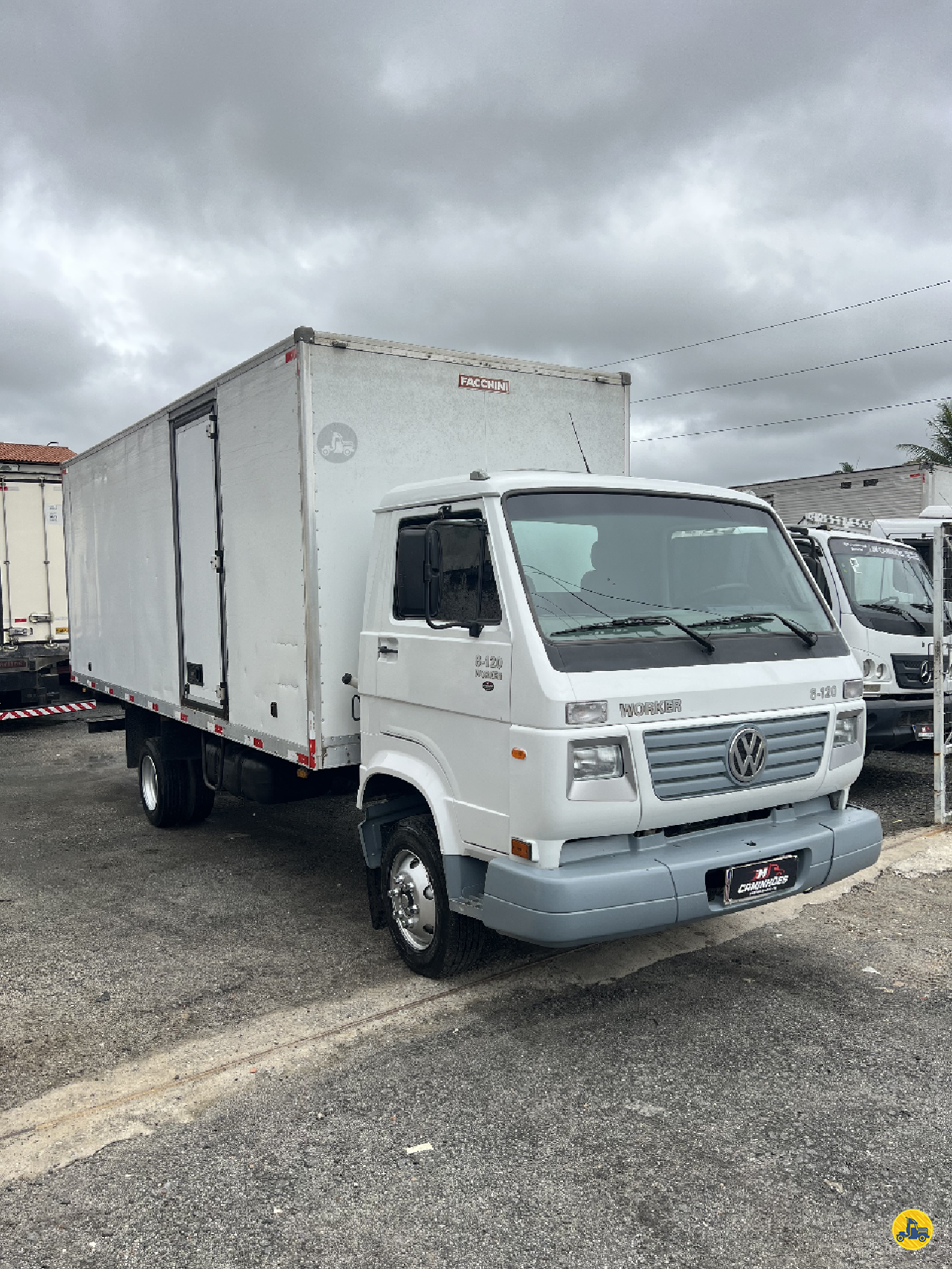 CAMINHAO VOLKSWAGEN VW 8120 Baú Furgão 3/4 4x2 JM Caminhões CAMPINA GRANDE PARAÍBA PB