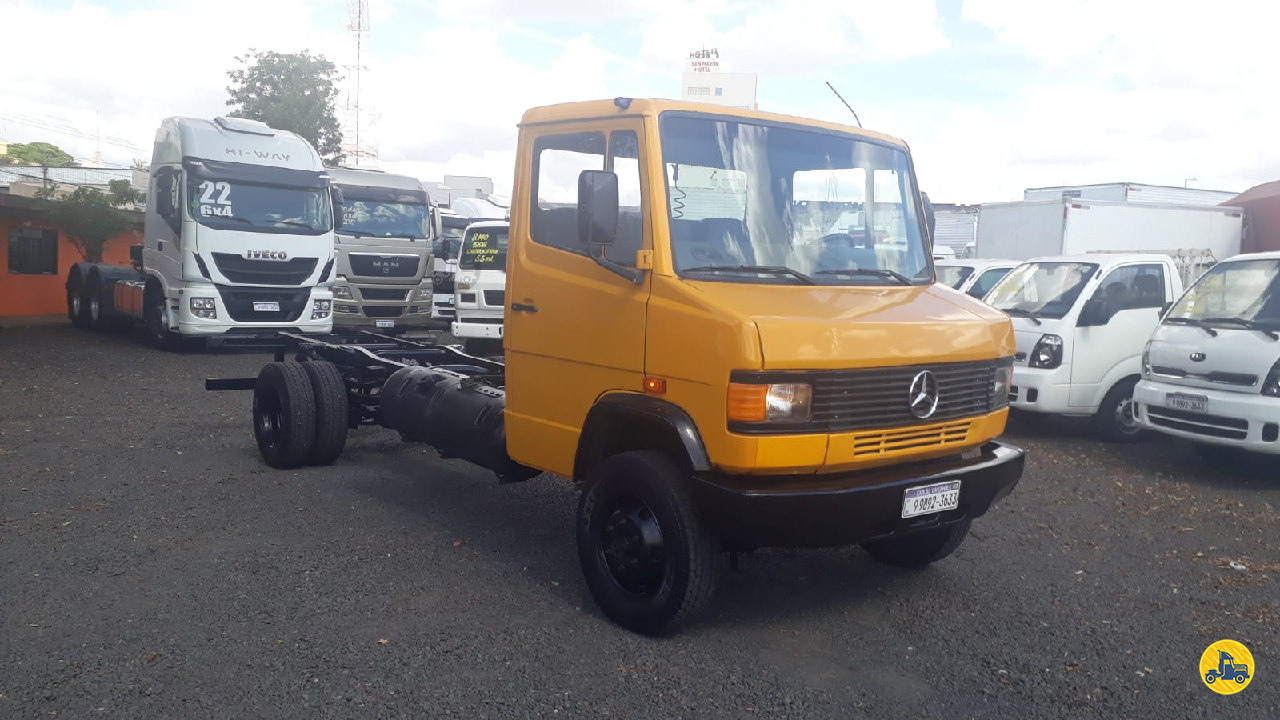 CAMINHAO MERCEDES-BENZ MB 914 Chassis 3/4 4x2 Carlão Caminhões - Uberlândia UBERLANDIA MINAS GERAIS MG