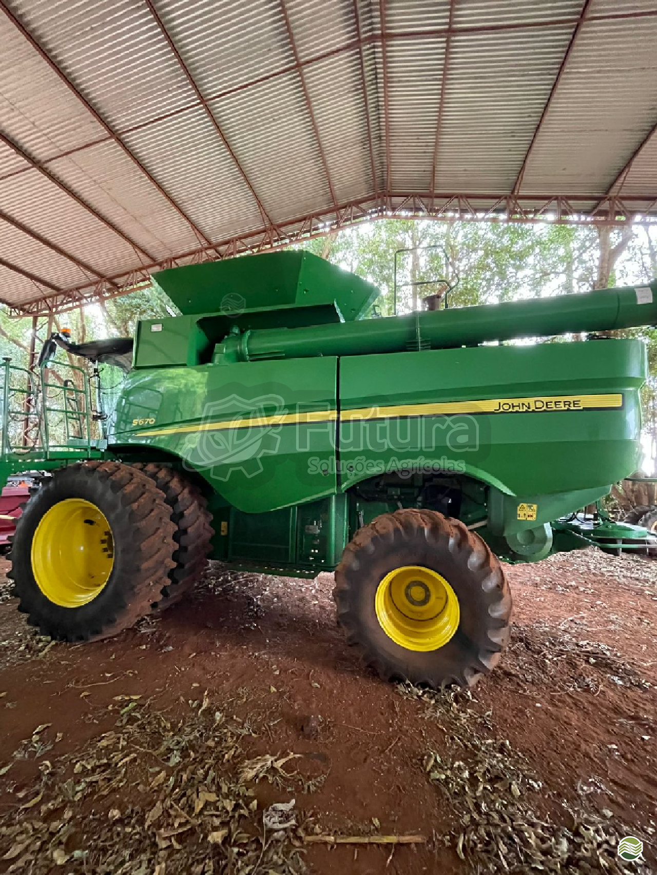 COLHEITADEIRA JOHN DEERE JOHN DEERE S670 Futura Soluções Agrícolas PONTA PORA MATO GROSSO DO SUL MS