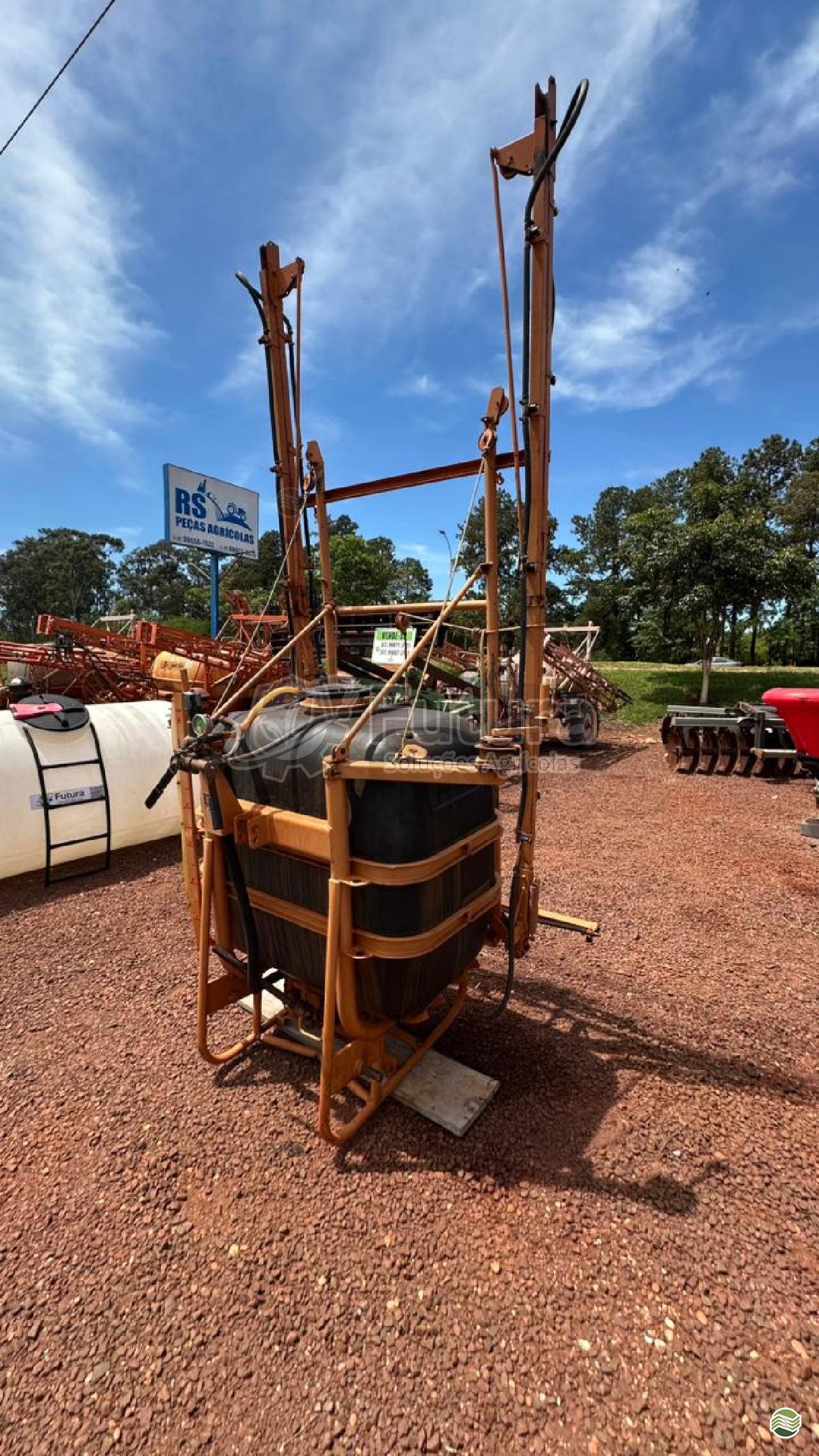 PULVERIZADOR JACTO CONDOR 600 AM12 Acoplado Hidráulico Futura Soluções Agrícolas PONTA PORA MATO GROSSO DO SUL MS