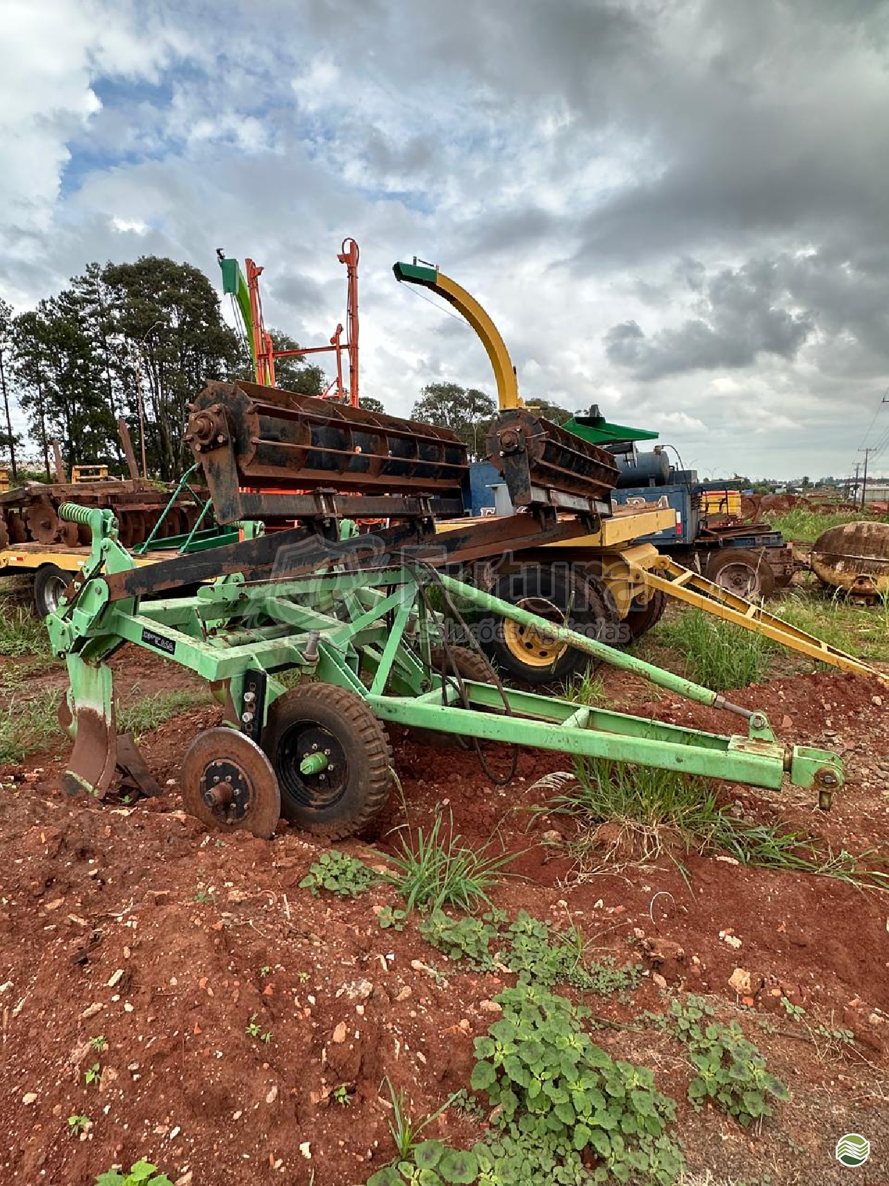 IMPLEMENTOS AGRICOLAS DESCOMPACTADOR MATA BROTO 6 HASTES Futura Soluções Agrícolas PONTA PORA MATO GROSSO DO SUL MS