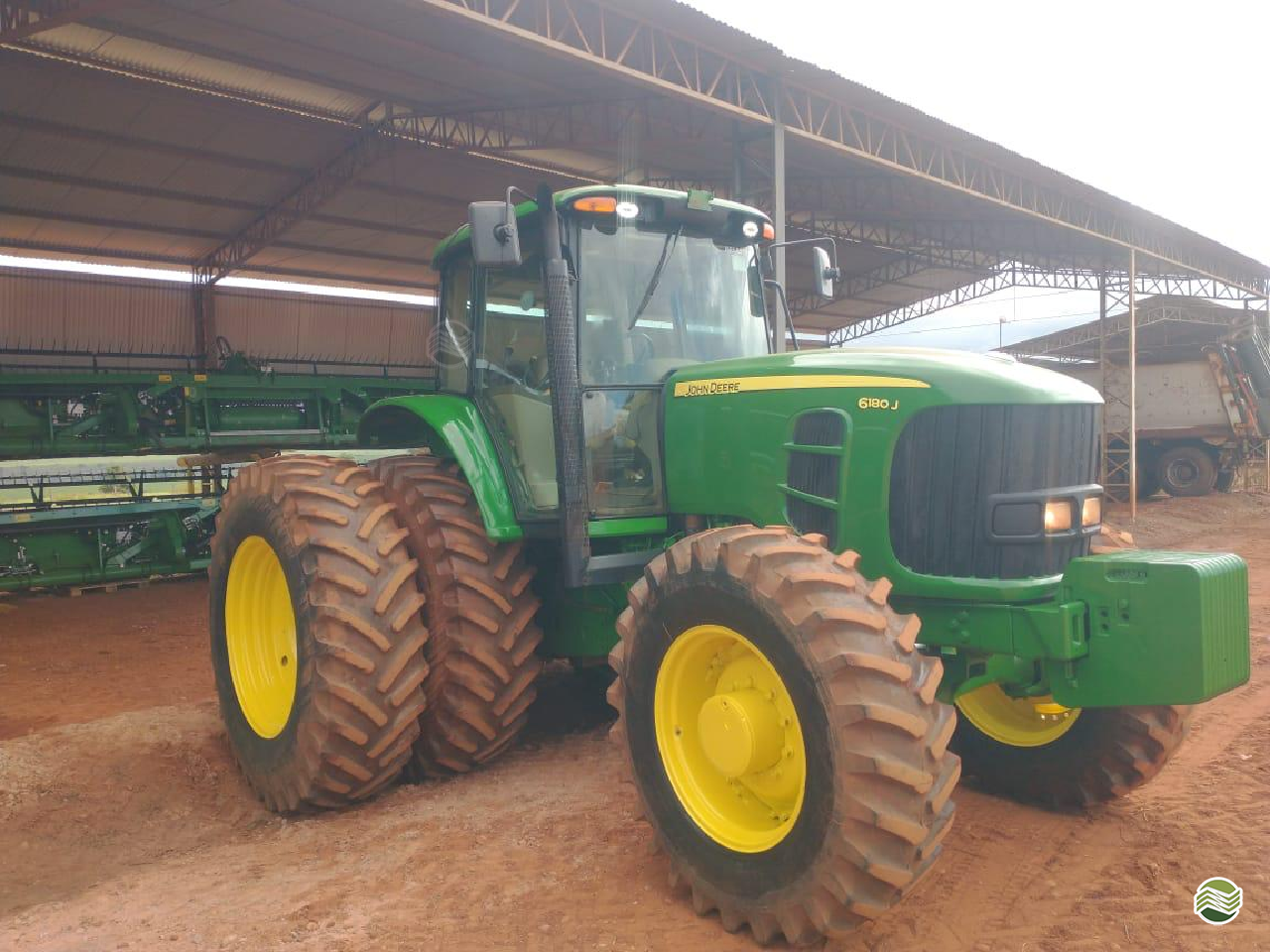 TRATOR JOHN DEERE JOHN DEERE 6180J Tração 4x4 Usado Agro Máquinas Agrícolas RONDONOPOLIS MATO GROSSO MT