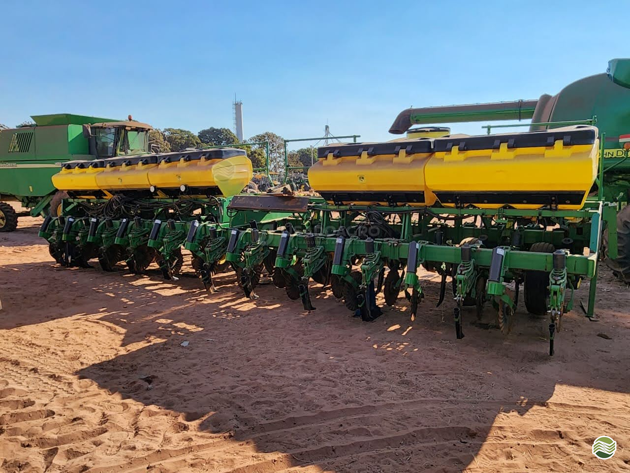 PLANTADEIRA JOHN DEERE PLANTADEIRAS 2122 Usado Agro Máquinas Agrícolas RONDONOPOLIS MATO GROSSO MT