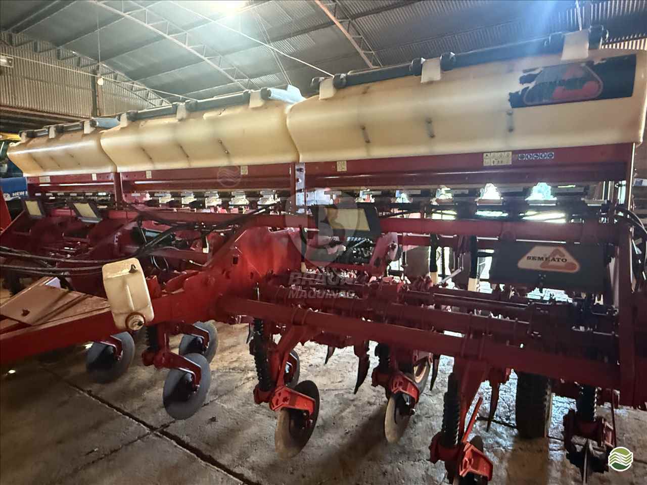 PLANTADEIRA SEMEATO SEMEATO PSL 13 Braun Máquinas Agrícolas  CASCAVEL PARANÁ PR